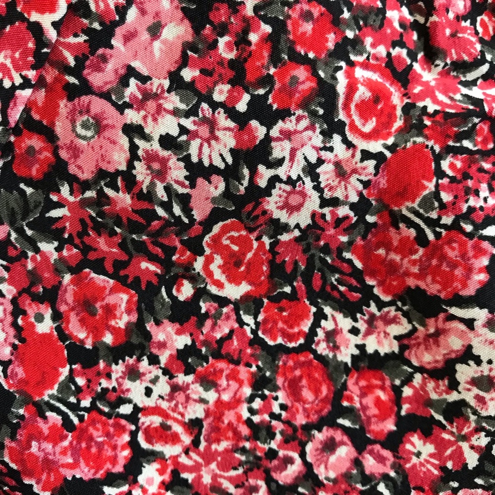 Joie Floral Print Silk Blouse Sz Small with MEASUREMENTS Red Pink Black - Picture 7 of 7